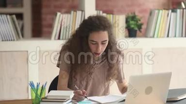 关注青少年学生学习写笔记做研究作业